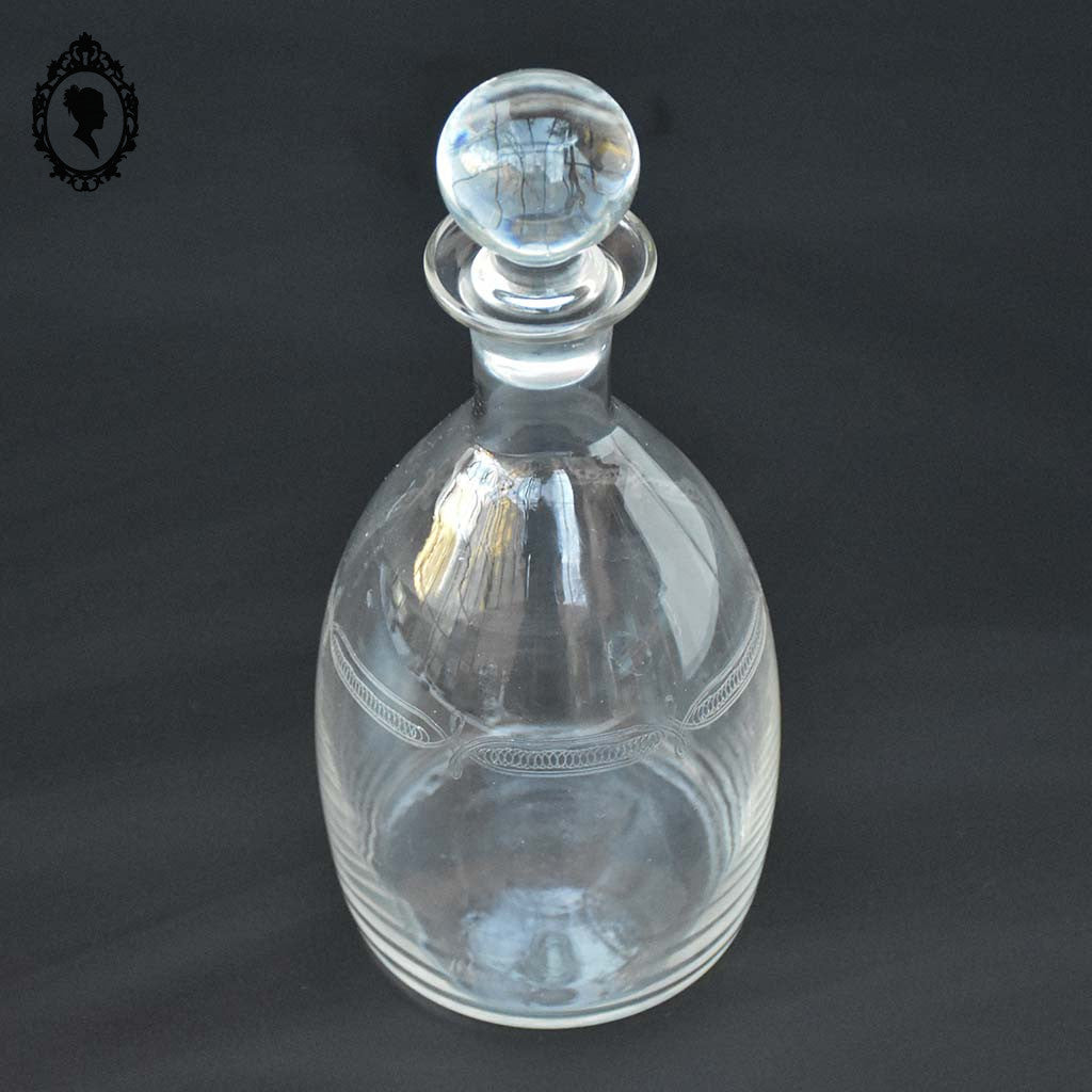 Jolie carafe ou flacon verre bouchon boule de verre simple et chic