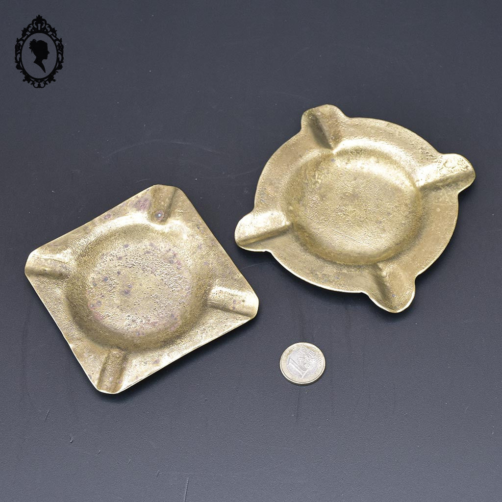 Lot 2 cendriers laiton ou bronze doré pratique et vintage