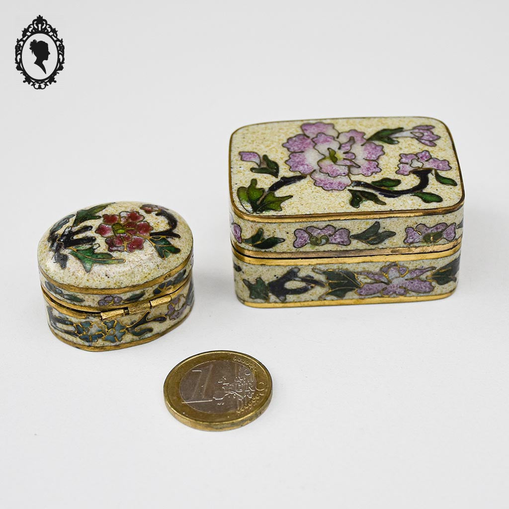 Lot 2 jolies petites boites à pilules fleuries en émail émaux cloisonnés