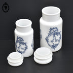 Lot 2 pots en verre d’opale blanc avec motifs bleu couvercle hermétique vintage