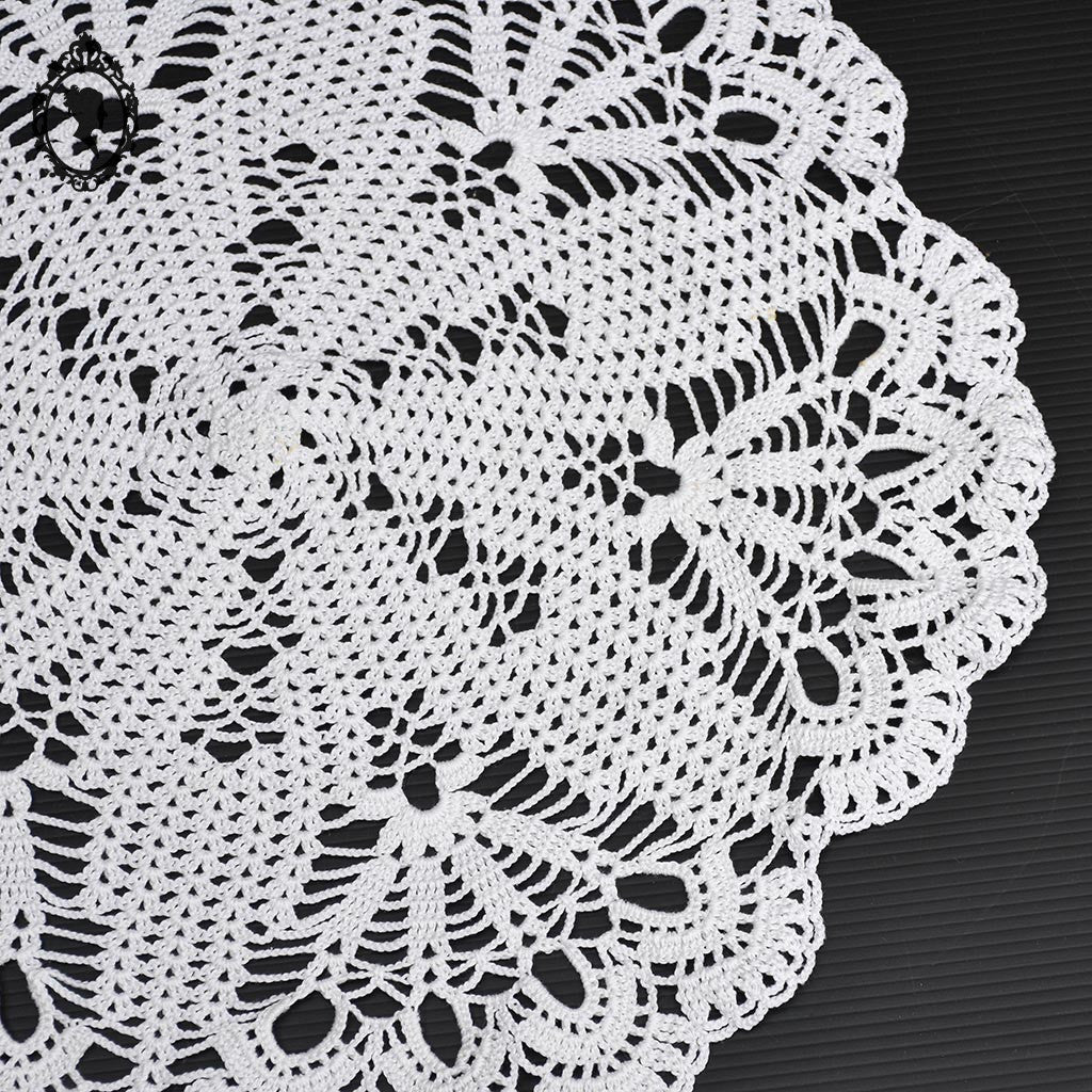 Napperon ajouré étoile fleur pétale rond crochet blanc D 45 cm ancien vintage
