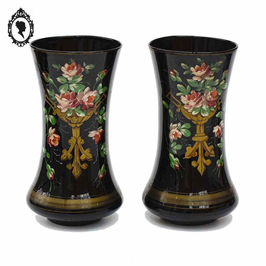 Rare paire de vases en opaline noire fleurs émaillées anciens début XXème