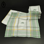 Service 12 serviettes et nappe écossaises vertes jaune lettre monogramme AG AE vintage
