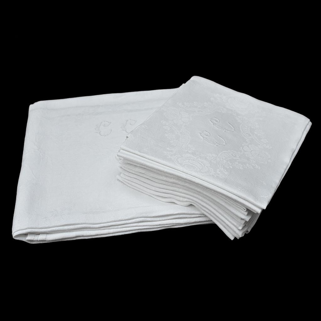 Service nappe et 12 serviettes de table anciennes damassées blanches monogramme CC