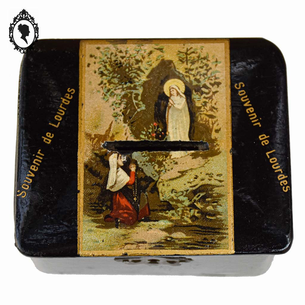 Tirelire boite souvenir de Lourdes ancienne en carton bouilli noir