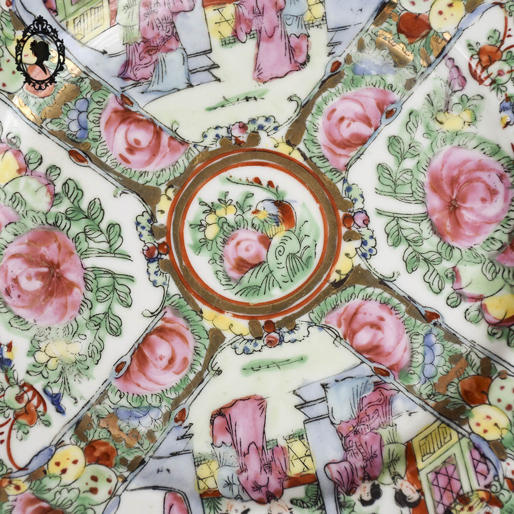 Assiette porcelaine chinoise murale époque XX ème doré rose collection signée