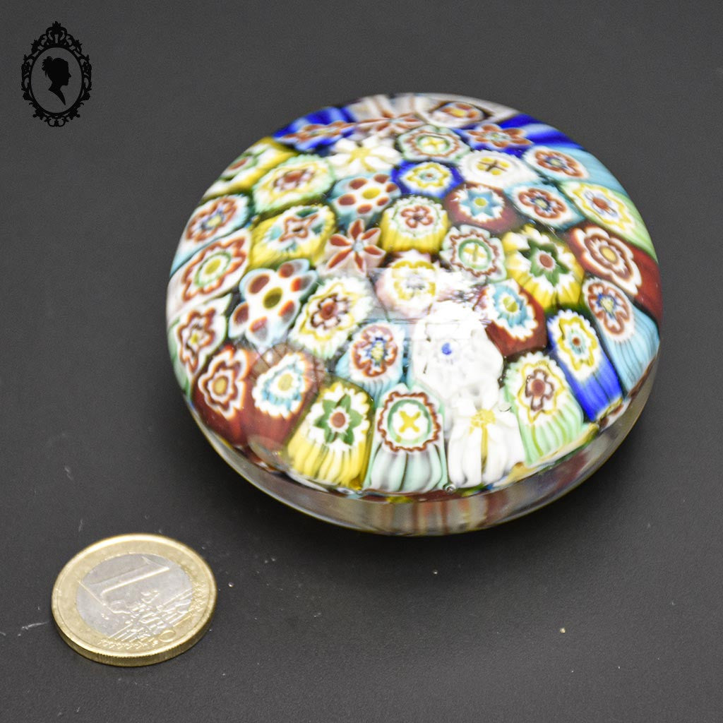 Boule sulfure mille fleurs Millefiori presse papier en verre polychrome vintage