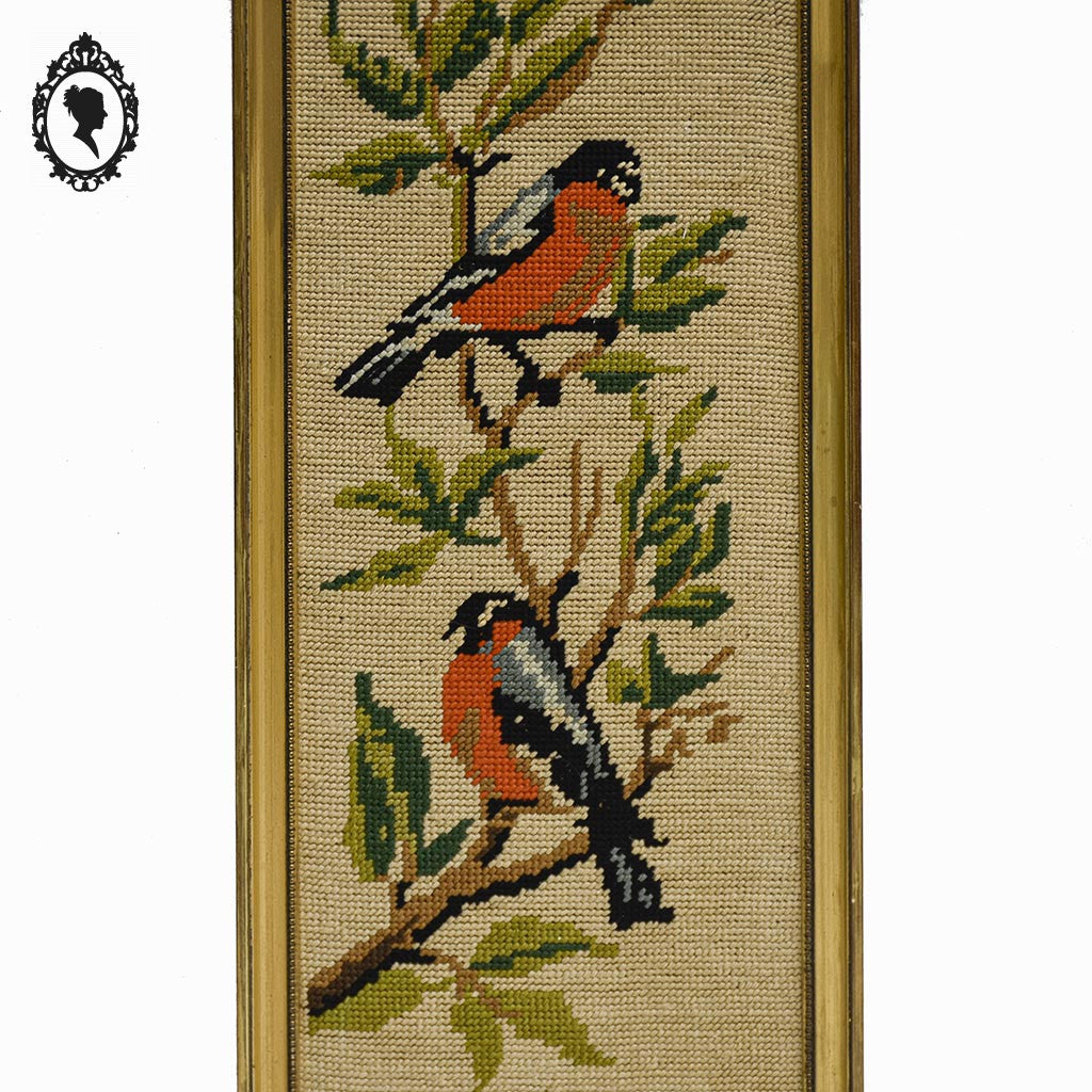 Cadre or doré tapisserie broderie oiseaux fond beige vintage