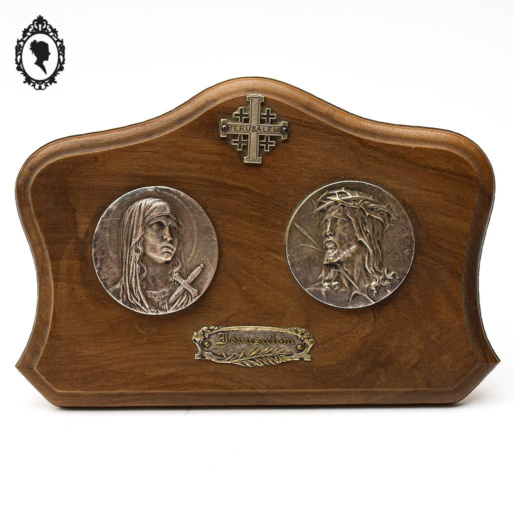 Cadres religieux vierge Marie et Jésus Lourdes Jérusalem médailles sur bois à poser vintage