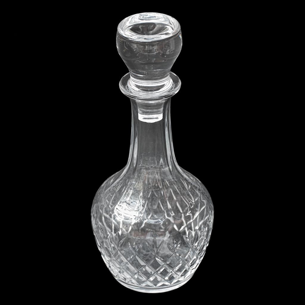 Carafe en cristal ciselé simple et chic