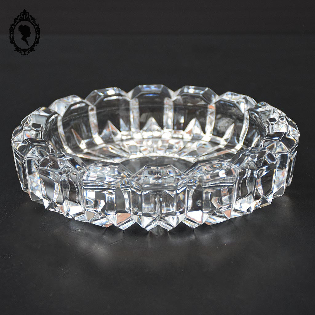 Cendrier en cristal ciselé blanc épais rond D 16 cm vintage