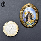 Chic broche peinture ovale portrait signée RC et laiton doré bijoux ancien vintage