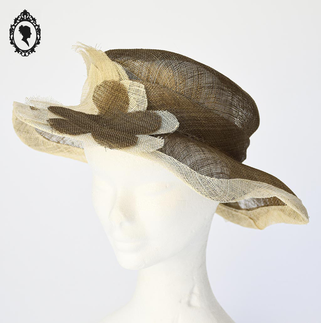 Chic chapeau fille enfant cérémonie marron festonné Joa Nell 52 cm Taille XS Neuf