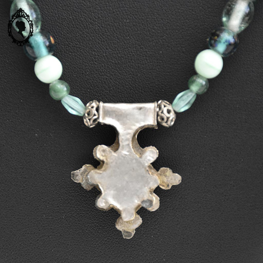 Collier berbère croix du sud métal perles bleu vert vintage ancien