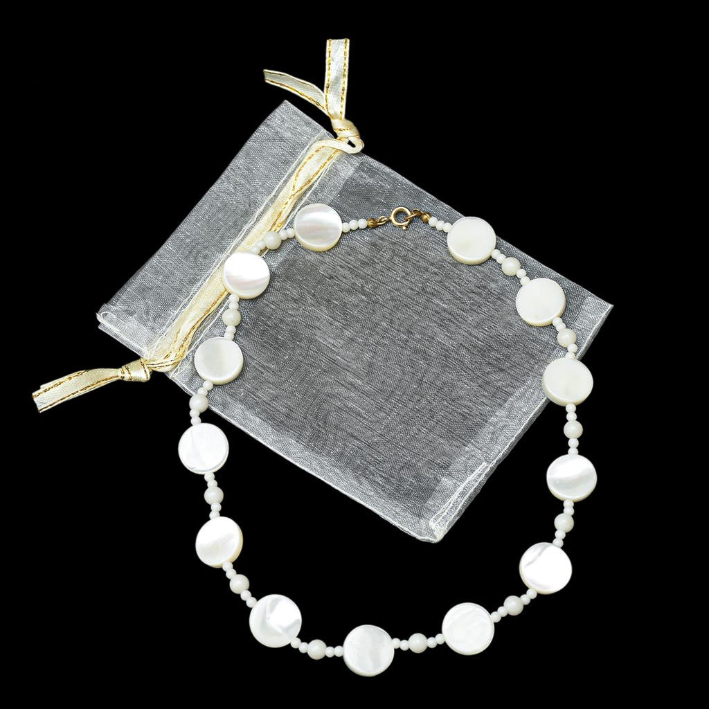 Collier ras de cou perles de nacre plates et rondes beige vintage
