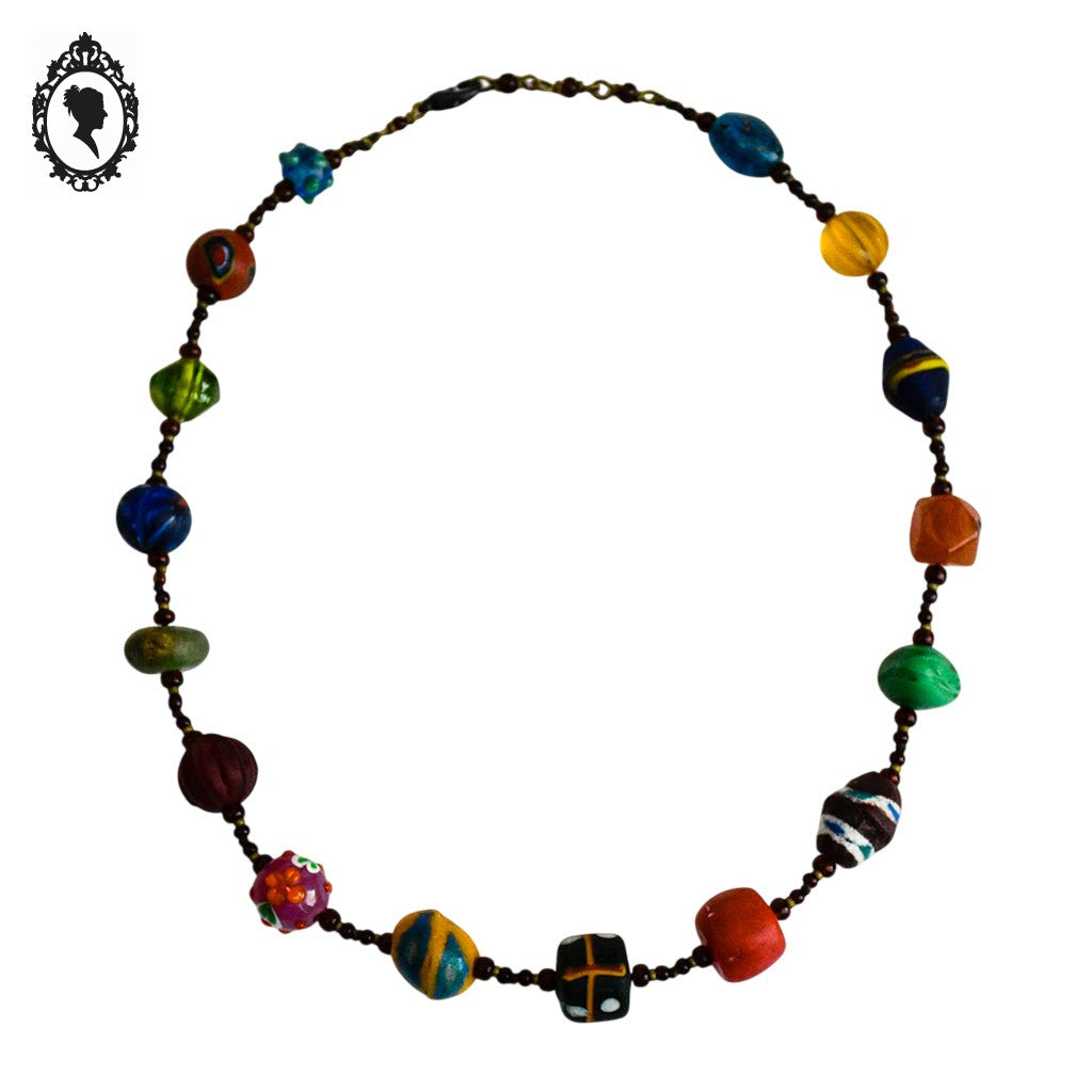 Collier vintage ras de cou coloré perles pâte de verre variées et originales