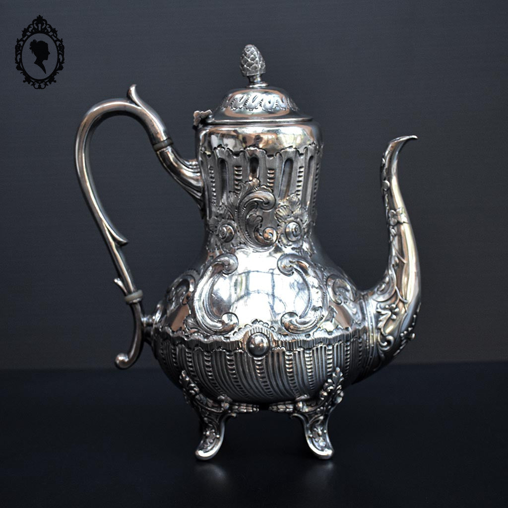 Élégante théière métal argenté décor arabesque ancienne