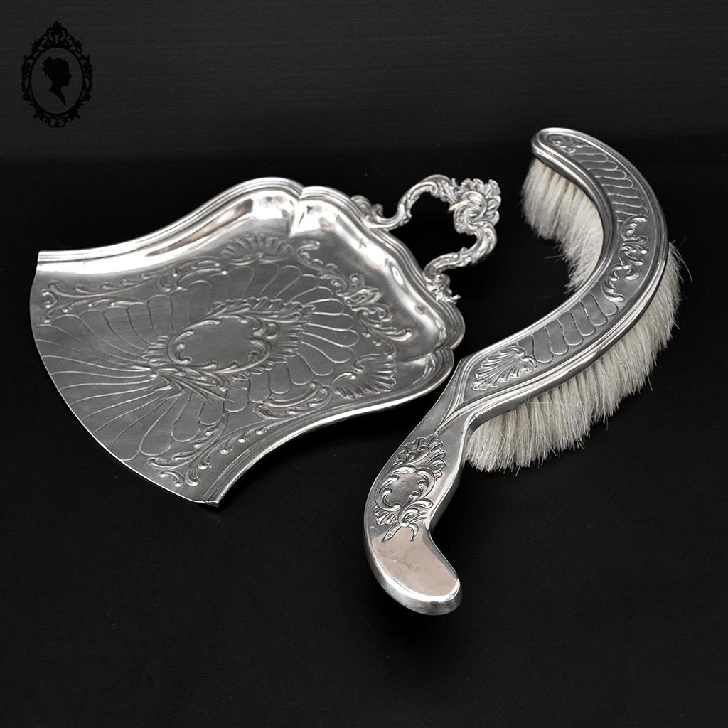 Ensemble pelle et brosse ramasse miettes en métal argenté ancien