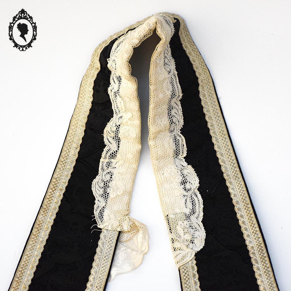 Étole pastorale prêtre Liturgique noir et beige soie broderie pompons fil doré argent ancienne