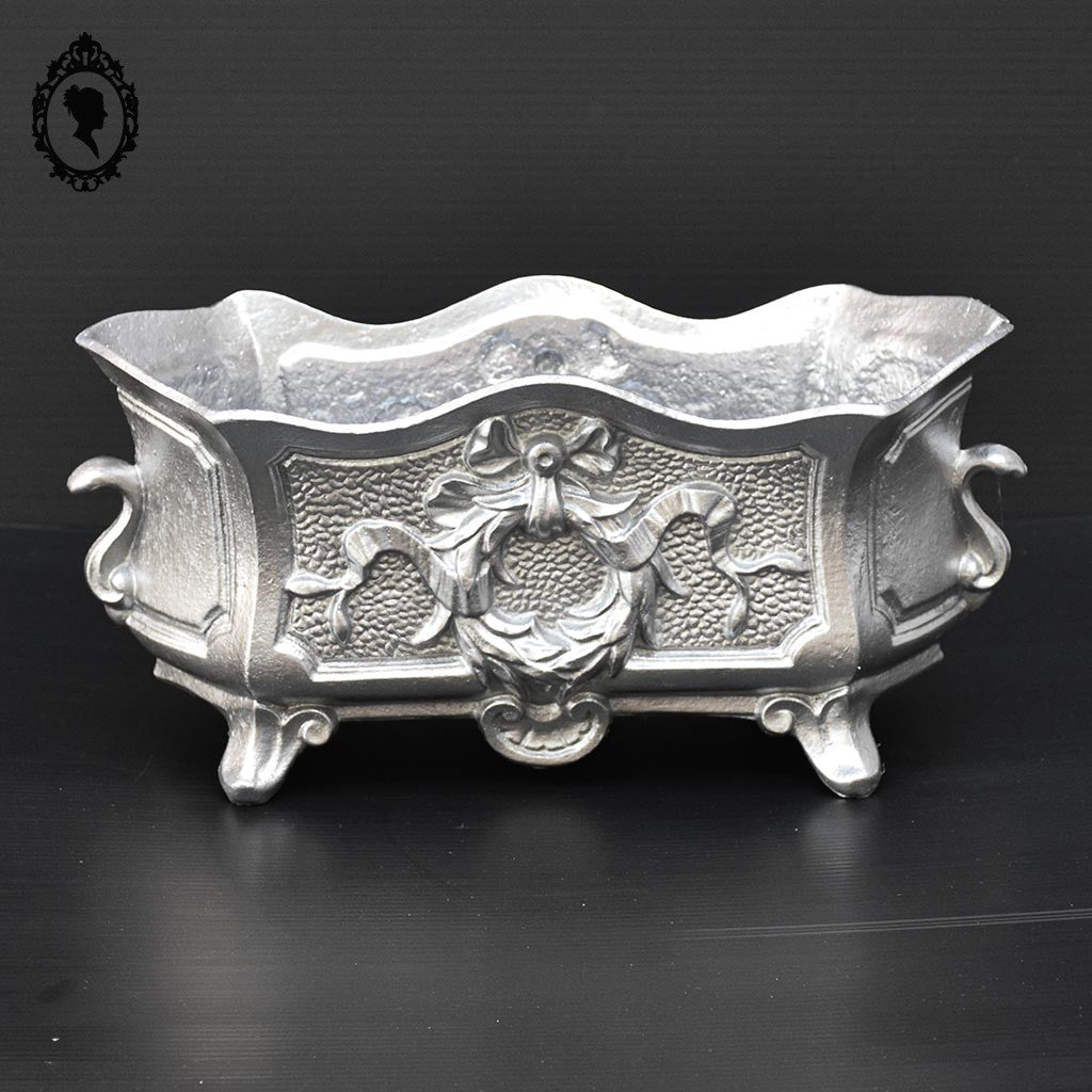 Jardinière ou cache pot en fonte argent grise ancienne