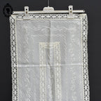 Linge de table brodé 2 napperons et 1 chemin de table style dentelle crème