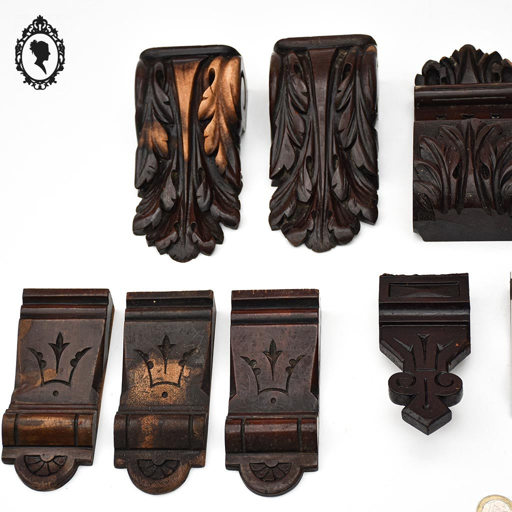 Lot 16 ornementations sculptures boiseries déco de meubles bois ancien