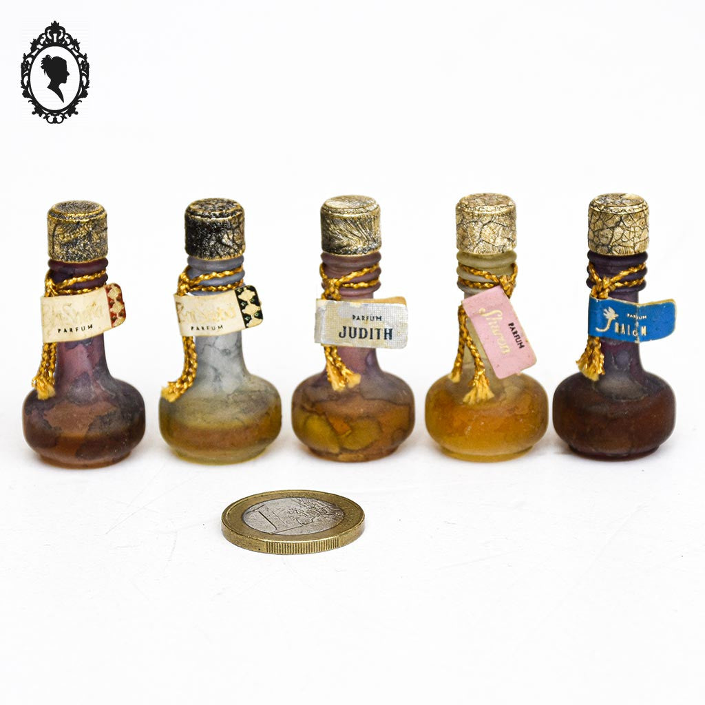 Lot 5 miniatures vintages anciennes de parfum Judith Muller