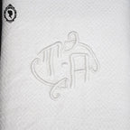 Lot 8 serviettes de table damassées blanches anciennes monogrammes TA 67 x 64 cm