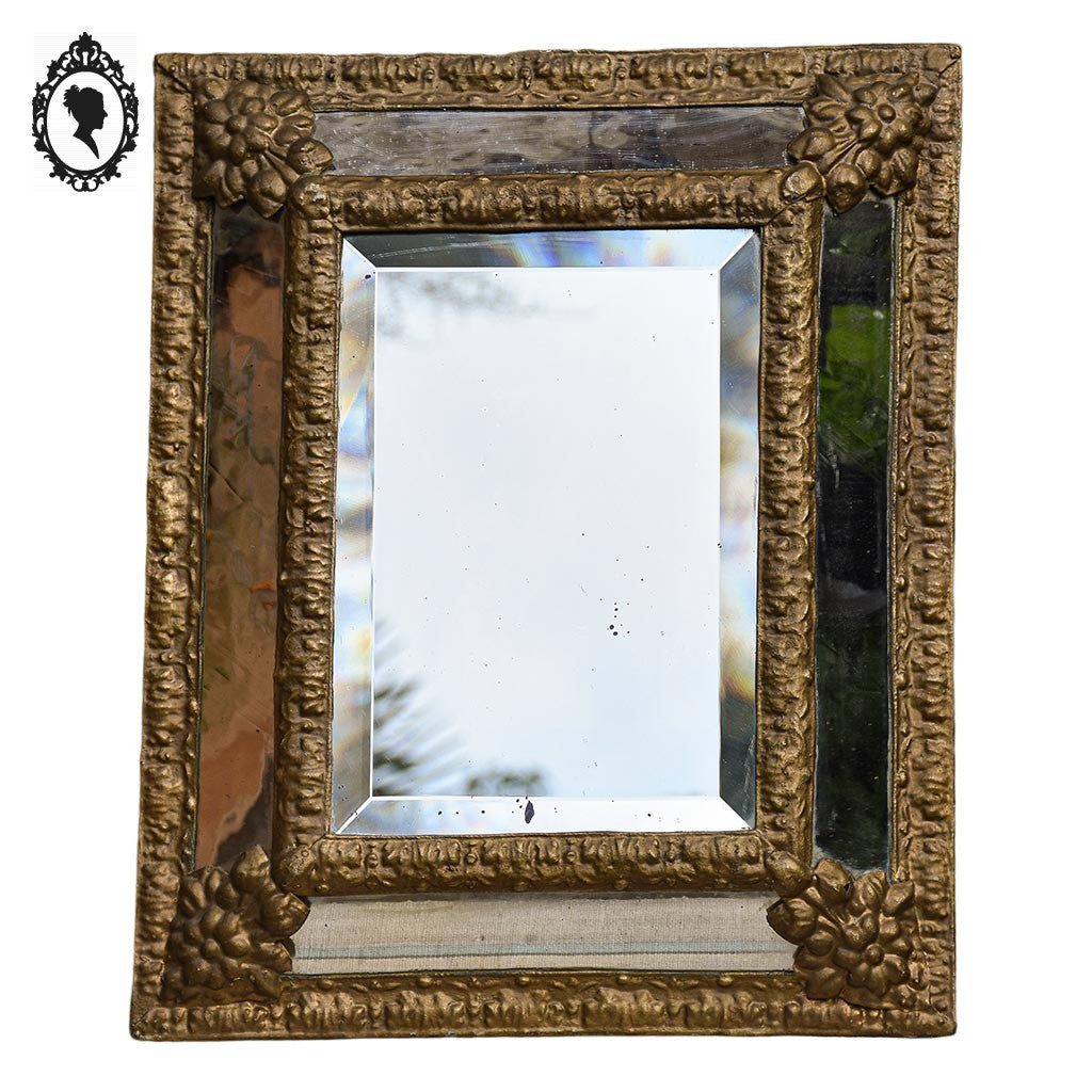 Miroir mural à parclose métal repoussé doré ancien Napoléon III H 47 cm