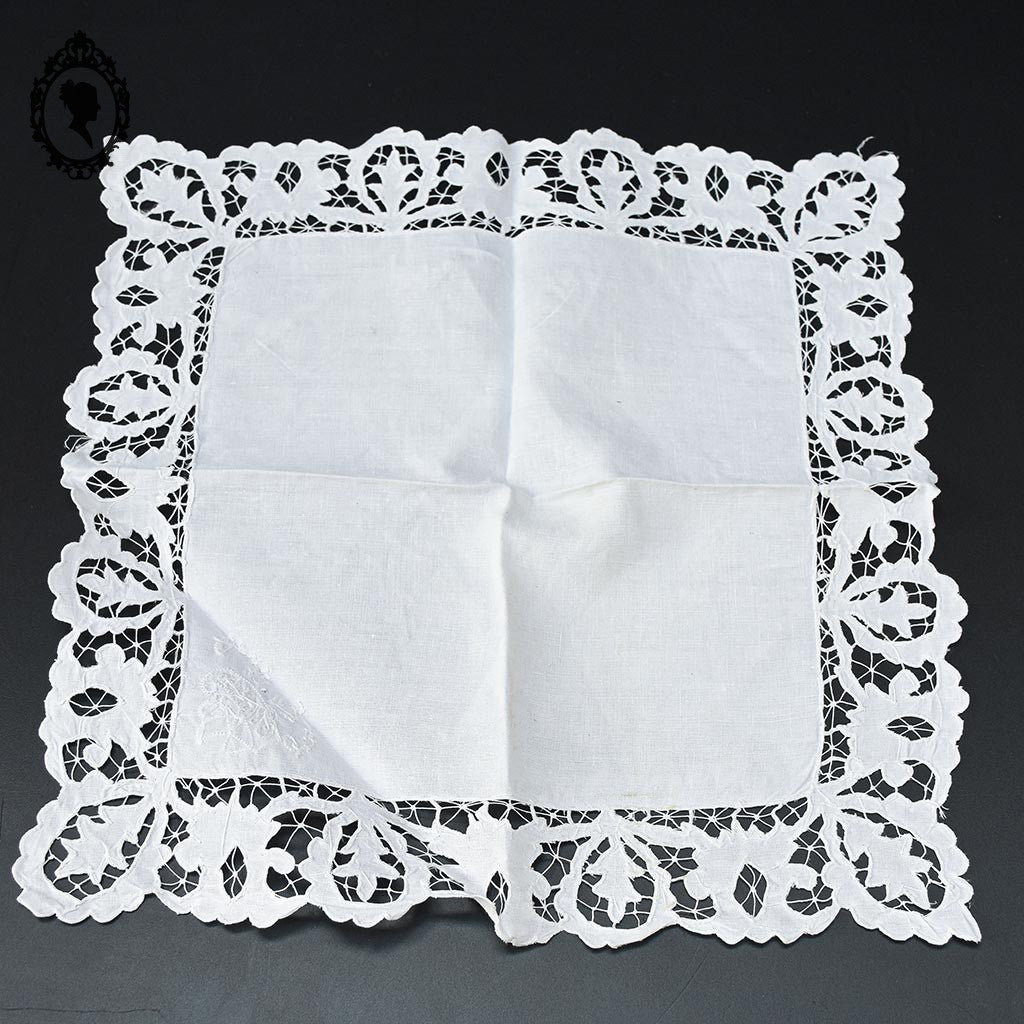 Mouchoir fil de lin blanc ancien ajouré broderie Marthe
