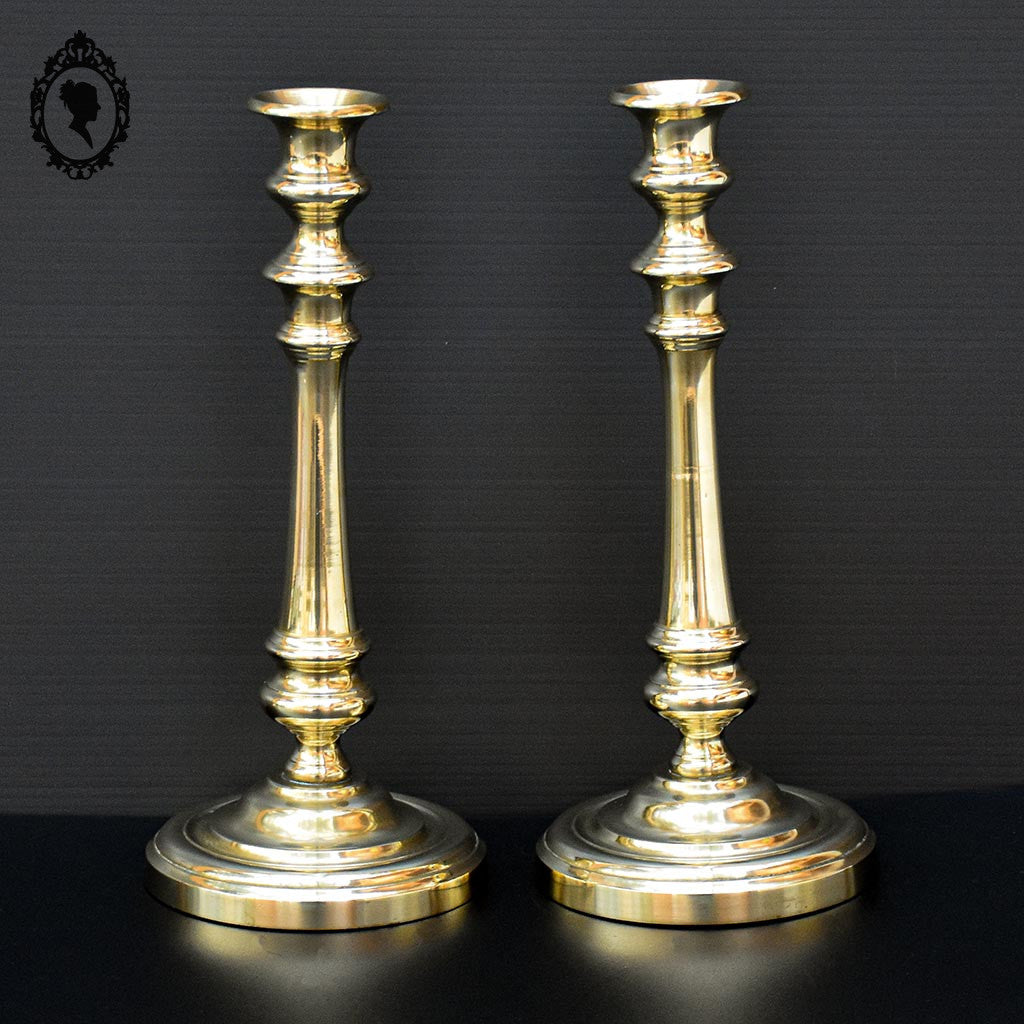 Paire de chandeliers bougeoirs Louis Philippe en laiton doré ancien