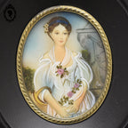 Petit cadre miniature portrait médaillon femme élégante sur ivoire La cruche cassée grecque ancien