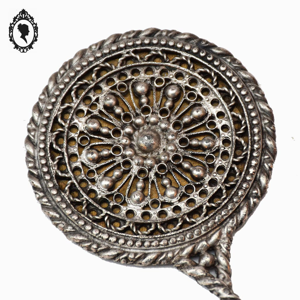 Petit face main miroir métal gris ciselé vintage