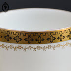 Tasse et sous tasse porcelaine blanche or décor croix G. D et C Limoges France