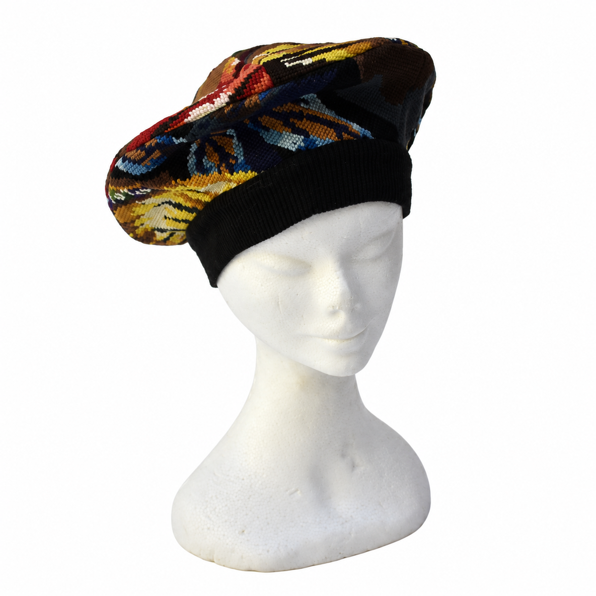 Béret multicolore en tapisserie vintage à motifs graphiques fait main style rétro