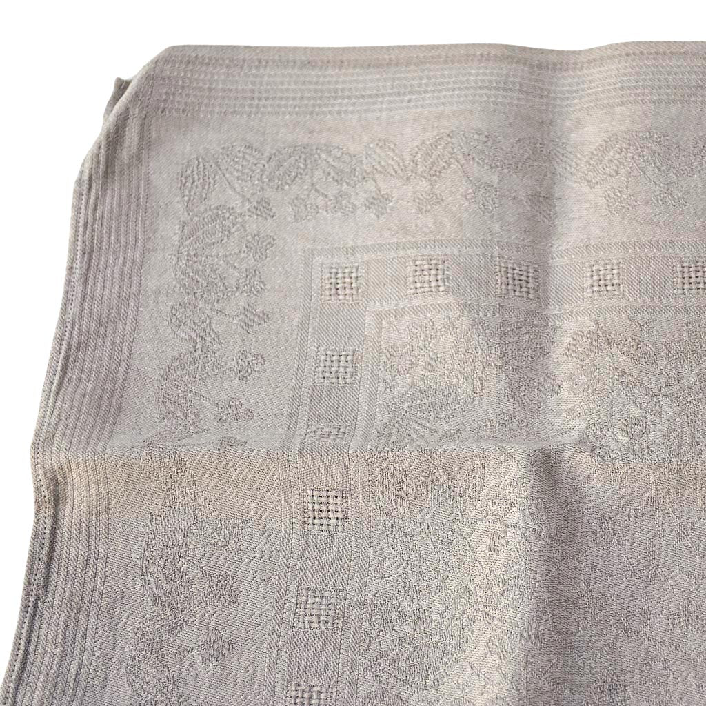 Lot 10 serviettes anciennes en damassé fleuri beige – Monogramme JA