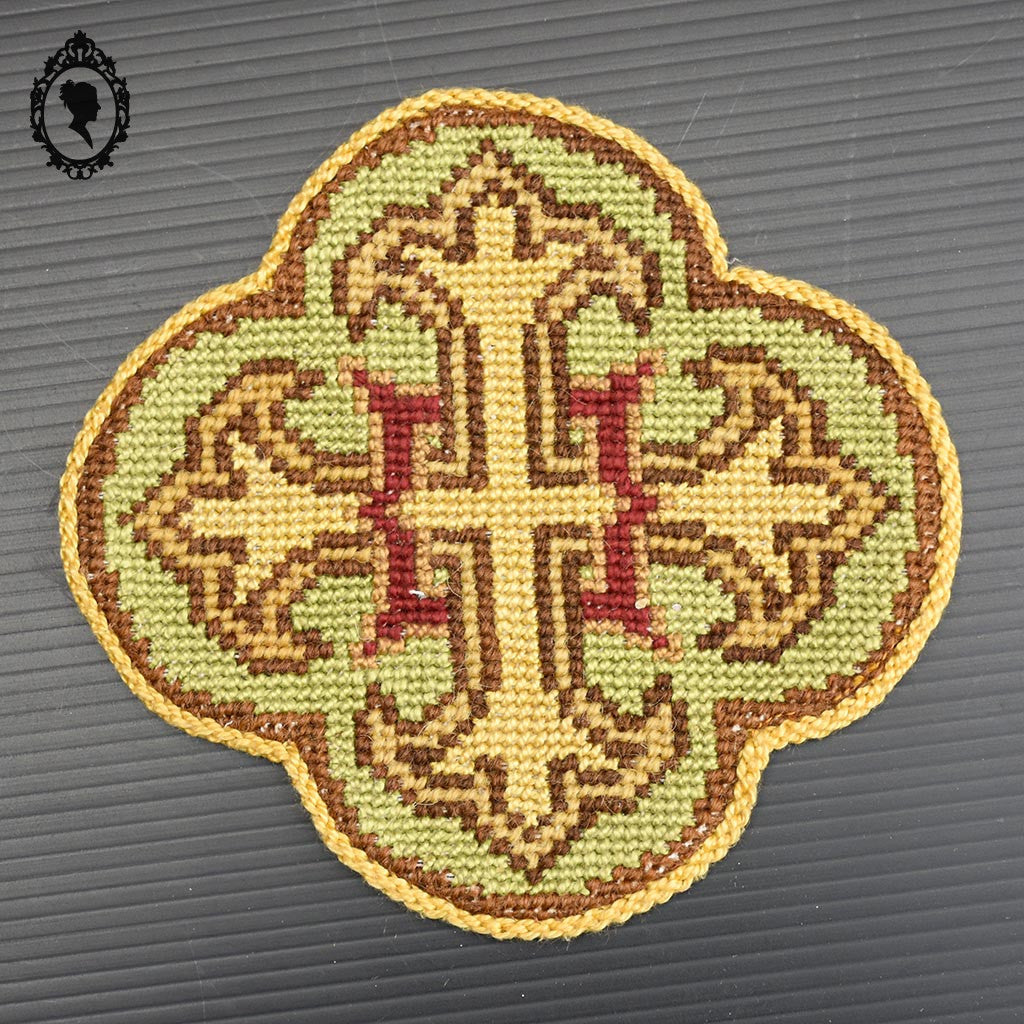 4 Médaillons broderie tapisserie religieuse ancienne ornement liturgique croix H 15 cm