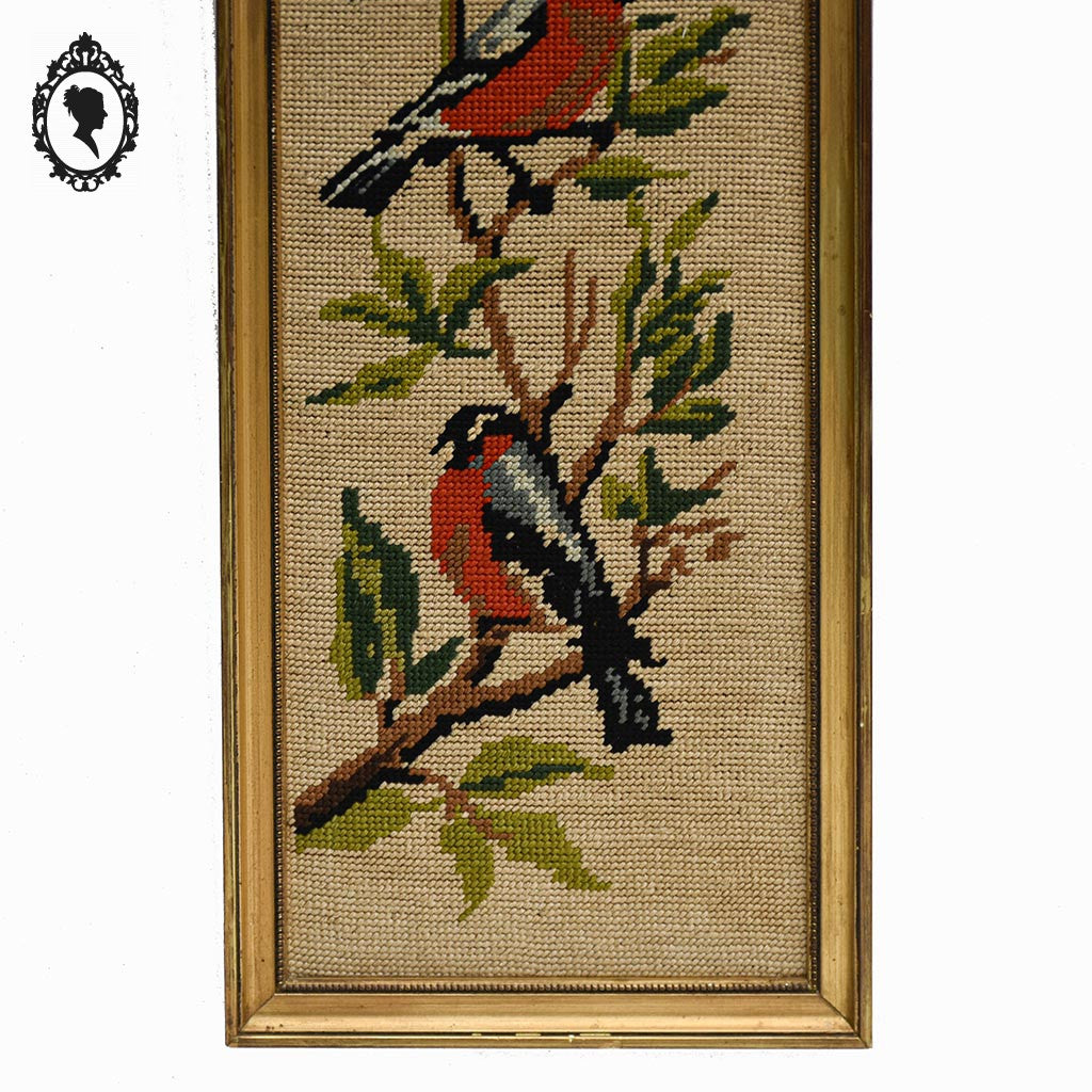 Cadre or doré tapisserie broderie oiseaux fond beige vintage