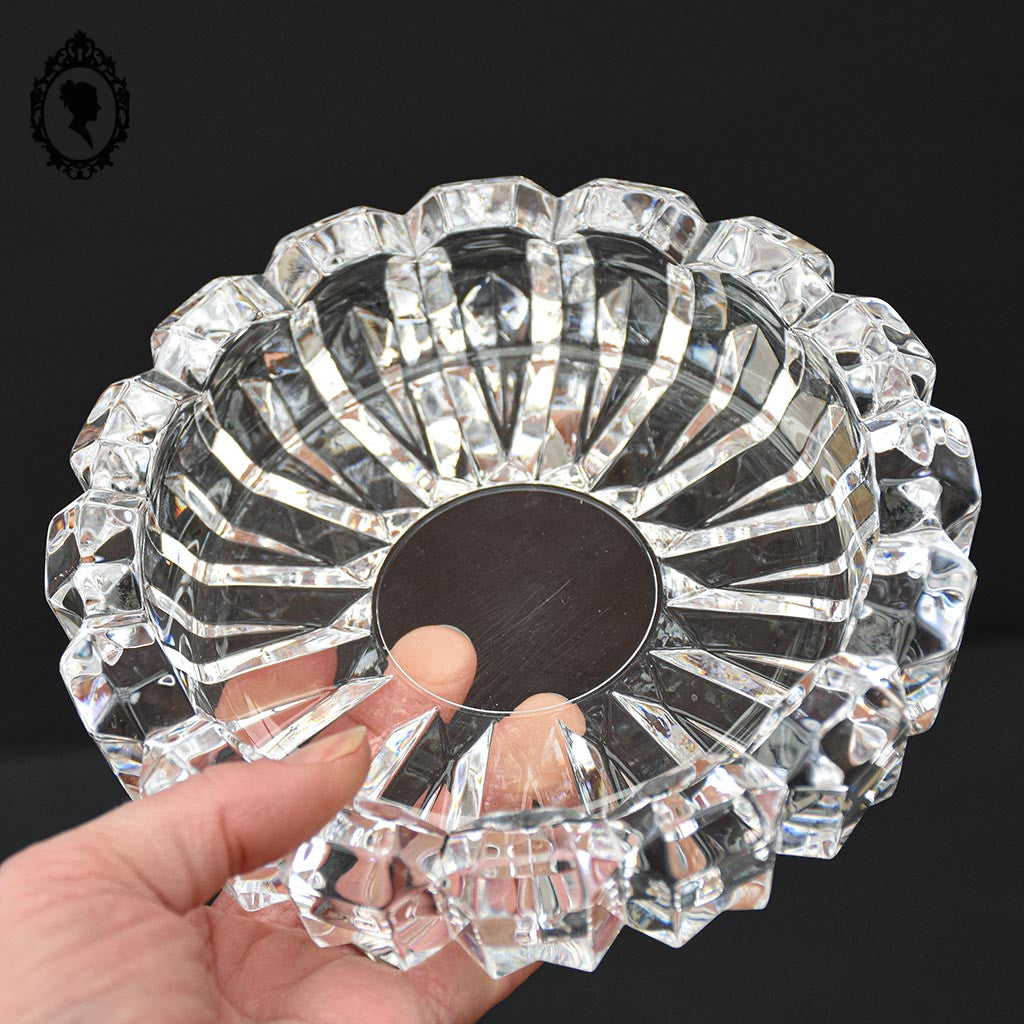 Cendrier en cristal ciselé blanc épais rond D 16 cm vintage