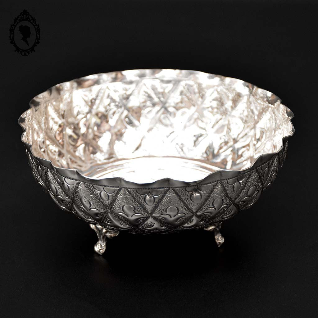 Coupelle coupe petit plat sur pied trépied métal argenté festonné