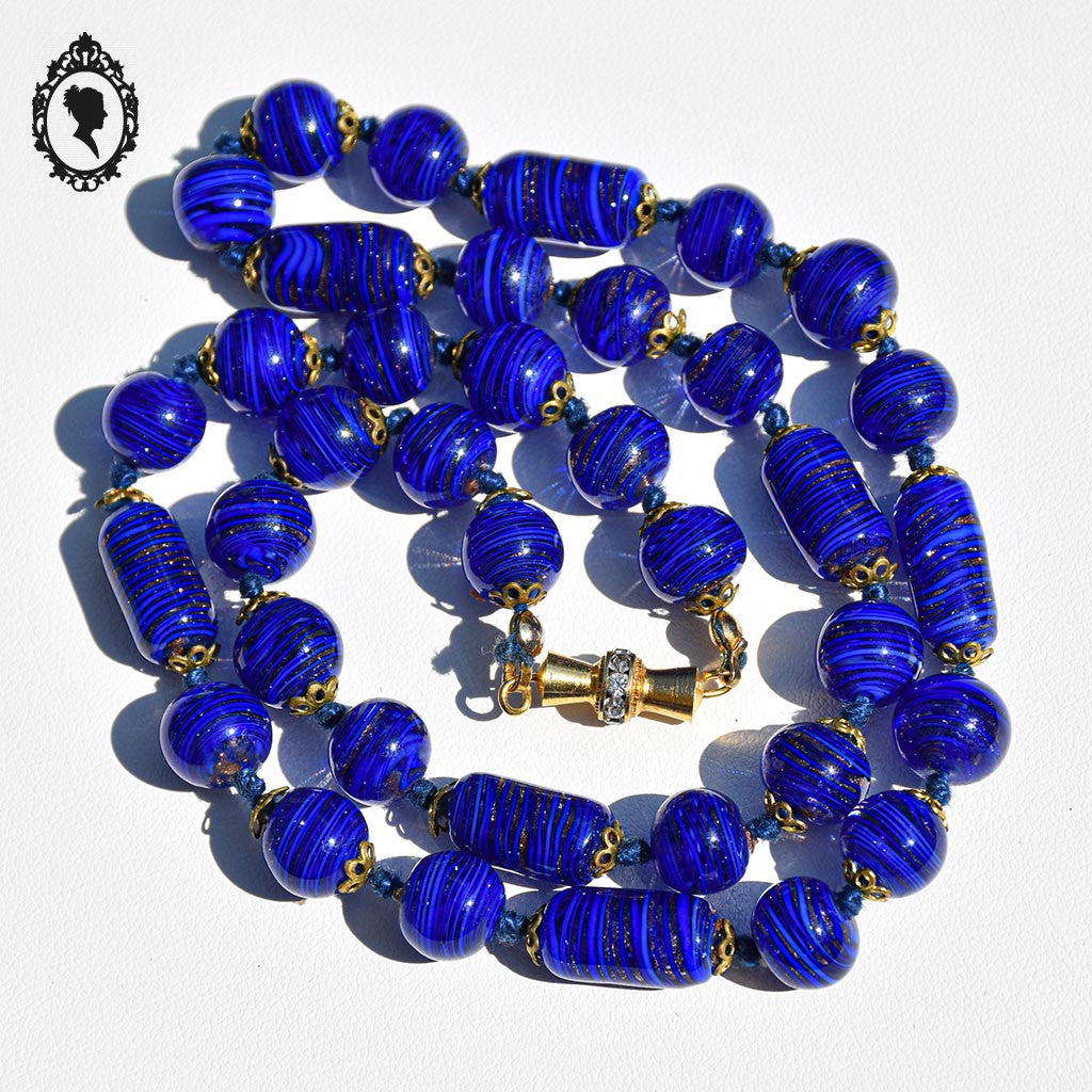 Élégant collier perles de verre vénitien Murano bleu cobalt vintage