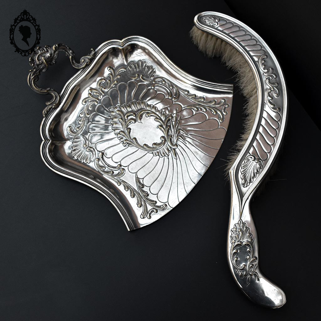 Ensemble pelle et brosse ramasse miettes en métal argenté ancien