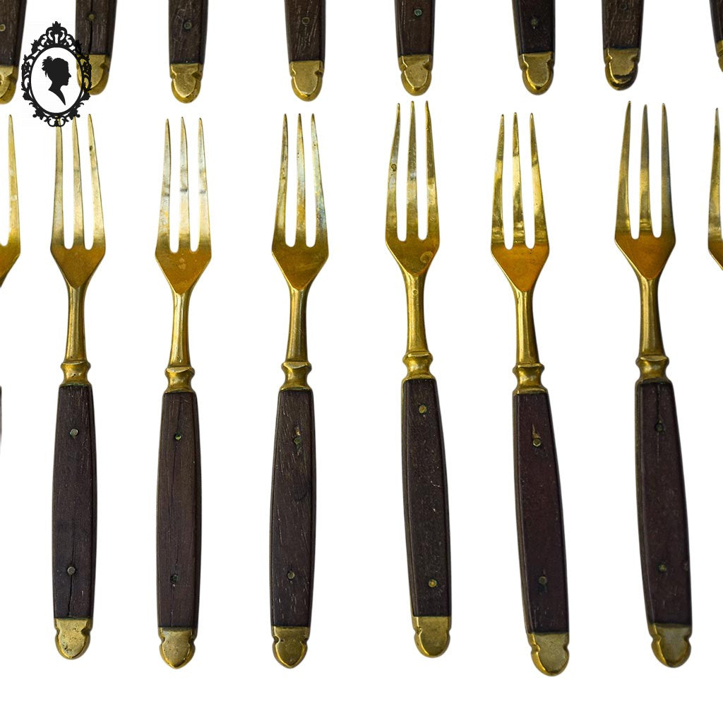 Lot 18 couverts à dessert couteaux et fourchettes laiton bois ancien vintage