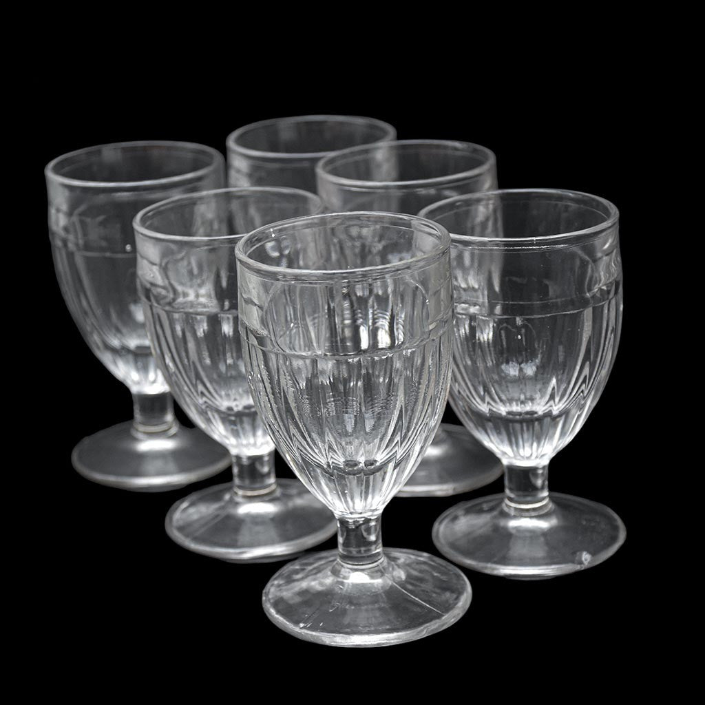 Lot 6 verres à digestif bistrot épais blancs à pied anciens