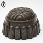 Moule à gâteaux cake en fer blanc gris ovale ancien