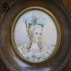 Petit cadre miniature portrait médaillon femme élégante sur ivoire ancien