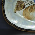 Plat oiseau en faïence style barbotine vert nacré H. Bequet Belgique L 33 cm vintage