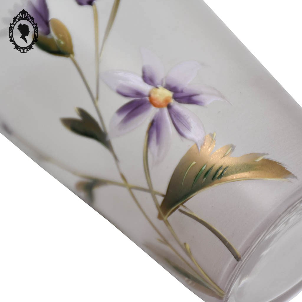 Très joli verre de collection violet parme décor fleuri émaillé ancien