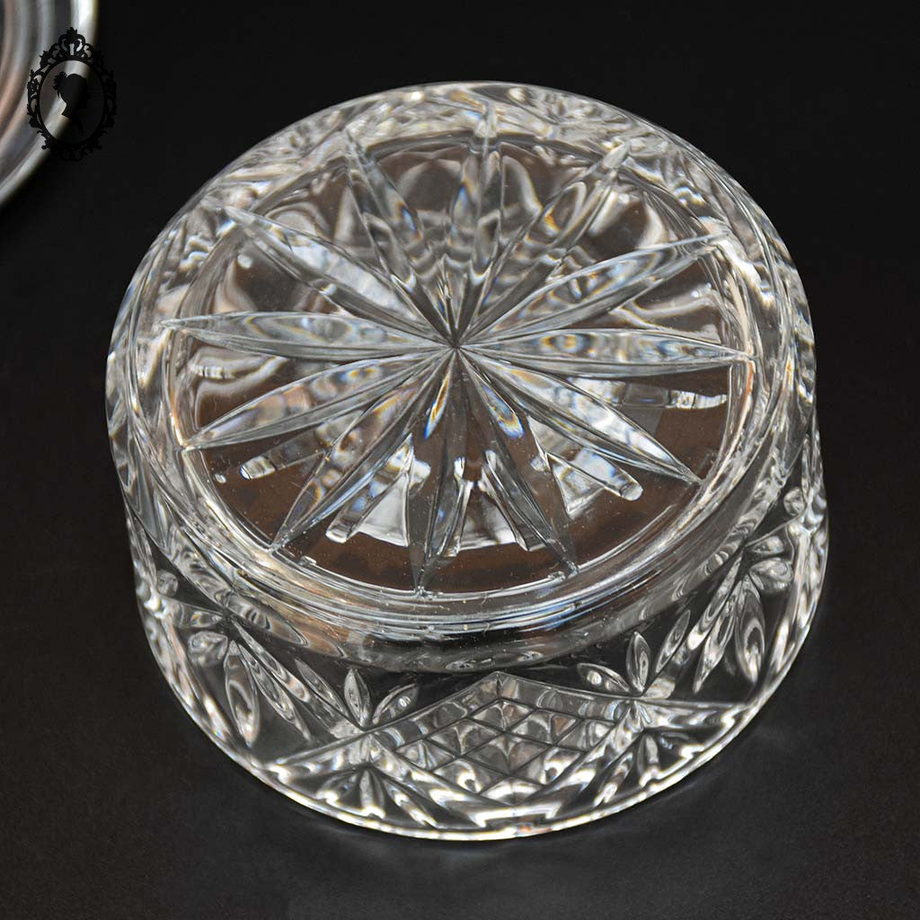 Bonbonnière en cristal blanc taillée H 9 cm vintage