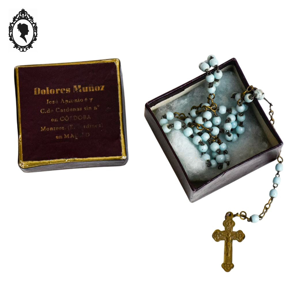 Chapelet rosaire Lourdes en perles bleu pastel objet religieux